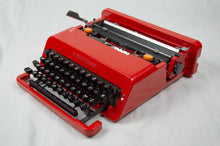 Charger l'image dans la galerie, Olivetti Valentine — Iconic Red Vintage Portable Typewriter (AZERTY) | BSIE Typewriters