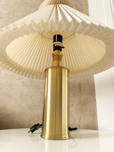 Load image into Gallery viewer, Le Klint, Telescopic Table Lamp Model 344 - Design Gunnar Billmann-Petersen - Brass Office Desk Lamp - Original Handmade Le Klint Shade