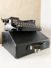 Load image into Gallery viewer, Typewriter Glossy Black Royal Model P - Looks And Works Very Well - Perfect Gift For The Writer - AZERTY