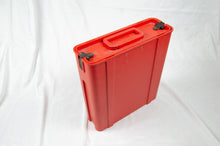Charger l'image dans la galerie, Olivetti Valentine — Iconic Red Vintage Portable Typewriter (AZERTY) | BSIE Typewriters
