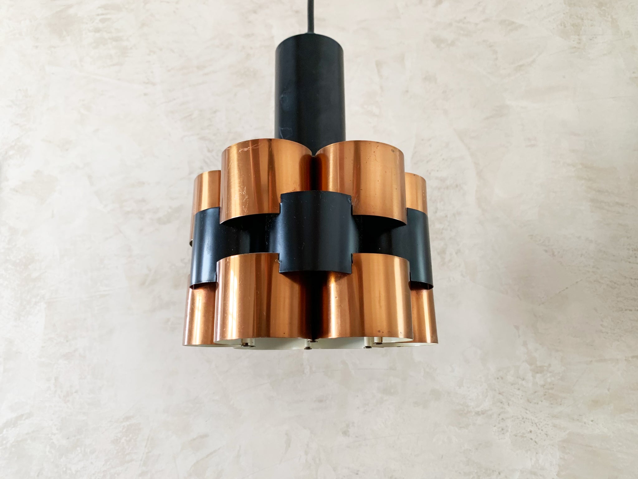 Vintage Cirkle wall lamp in black and white lacquered metal, Denmark 1970