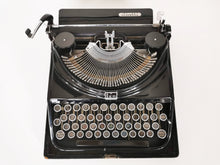 Charger l&#39;image dans la galerie, Machine à écrire noir brillant Olivetti ICO 1930
