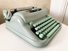 Charger l&#39;image dans la galerie, Typewriter Green Hermes Media 3 Round - Portable Typewriter - Perfectly Working - 1960 - Perfect Gift For The Writer - AZERTY Keyboard

