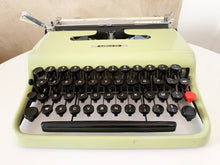 Load image into Gallery viewer, Olivetti Lettera 22 Green - Original Color - Fully Working Typewriter - AZERTY Keyboard
