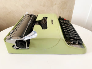 Olivetti Lettera 22 Green - Original Color - Fully Working Typewriter - AZERTY Keyboard