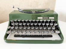 Load image into Gallery viewer, Typewriter 1940&#39;s Green Invicta - Gorgeous Rare Old Typewriter - Professionally Serviced - Working Typewriter - AZERTY Keyboard
