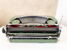 Charger l&#39;image dans la galerie, Typewriter 1940&#39;s Green Invicta - Gorgeous Rare Old Typewriter - Professionally Serviced - Working Typewriter - AZERTY Keyboard
