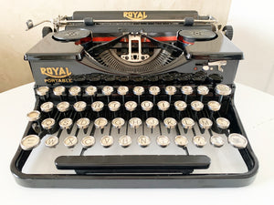 Typewriter Glossy Black Royal Model P - Looks And Works Very Well - Perfect Gift For The Writer - AZERTY